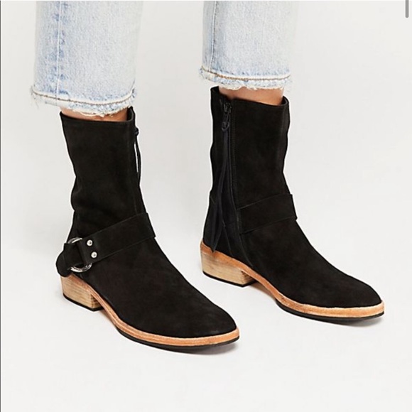 Free People Vienna Ankle Boots🖤 - Picture 2 of 5